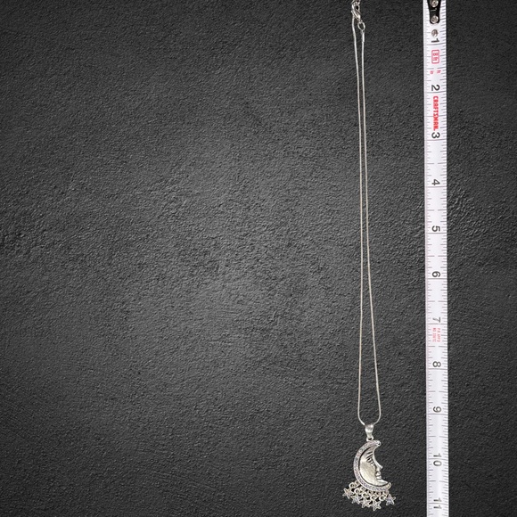 Beautiful moon with multicolored stones & dangly stars necklace on silver chain - Picture 11 of 12